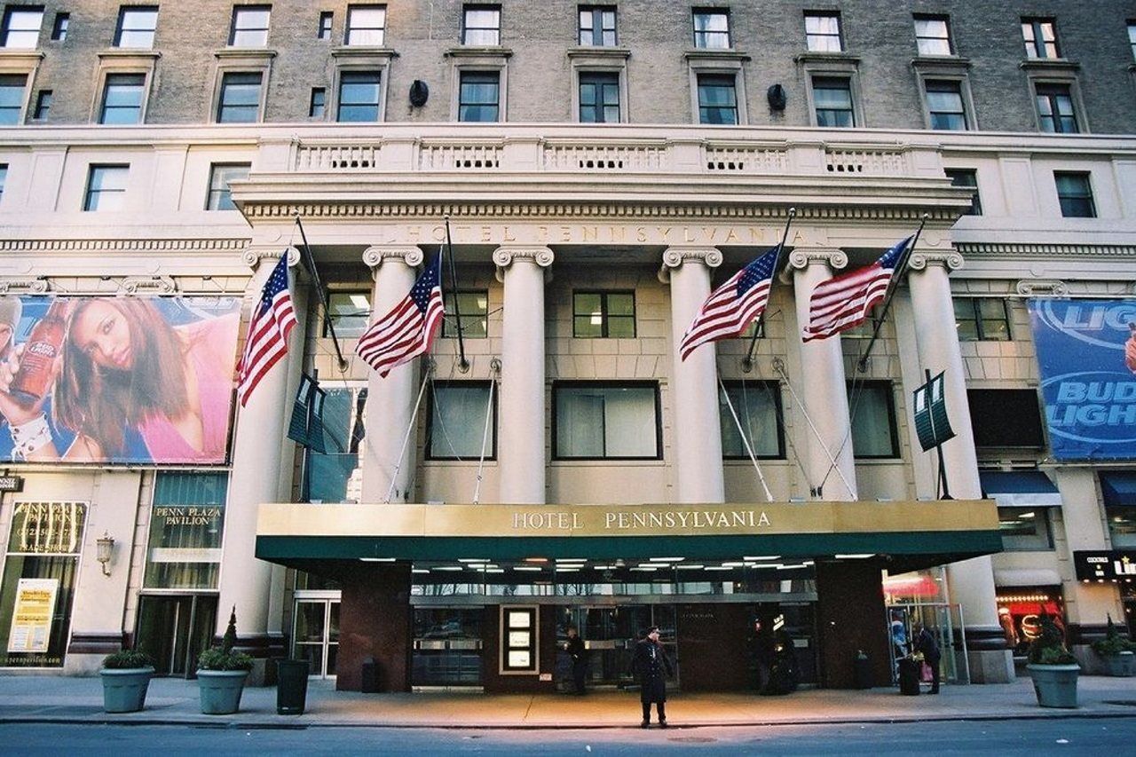 Hotel Pennsylvania New York Exterior photo